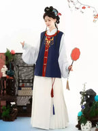 Ming-Dynastie Hanfu Set Damen – Dunkelblaue Bijia Weste mit Roter Borte, Weißes Liling Shan & Elegantes Mamianqun für Fotoshooting & Events