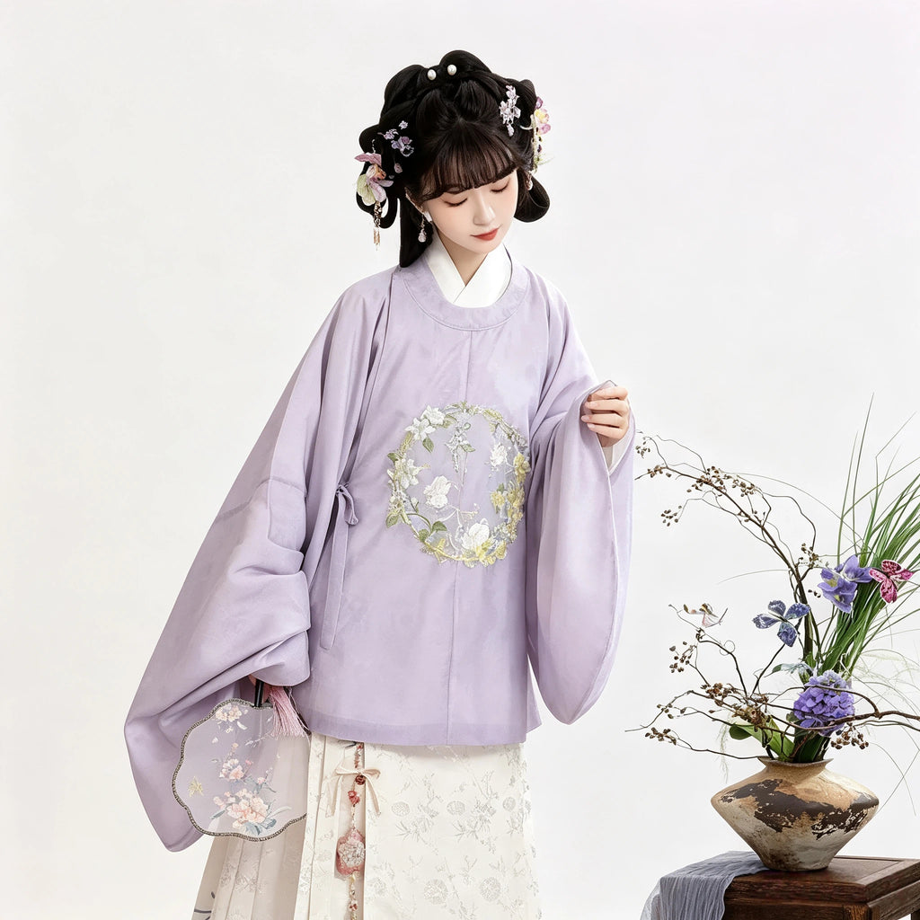 Lavender Hanfu outfit with an embroidered pleated skirt