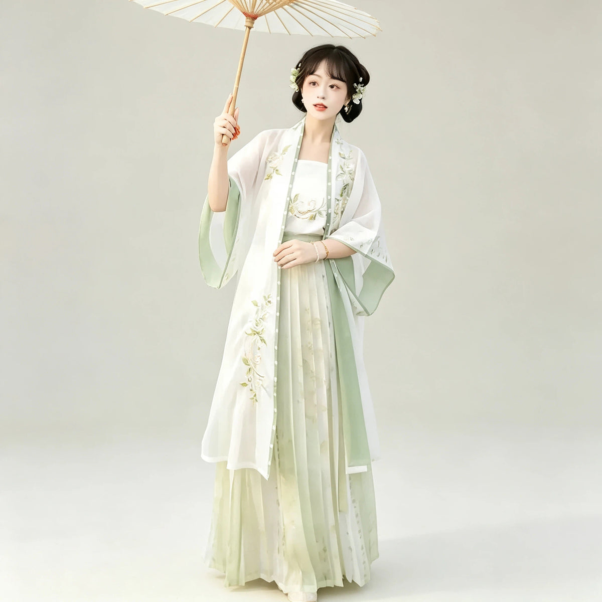 Song-inspired Hanfu set with camisole and pleated skirt
