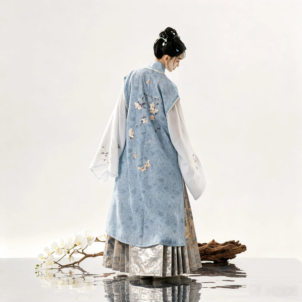 Song-inspired Hanfu set with blue Bijia and white robe